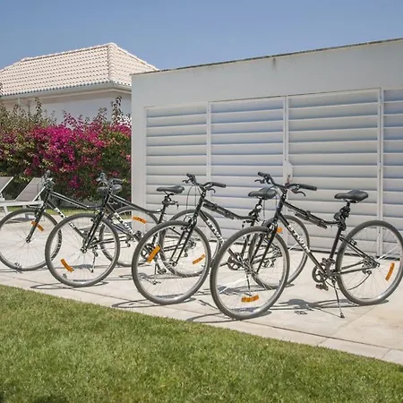 Gemeo Dois - Wonderful Contemporary 3 Bedroom For 8 People - Quiet Location - Private Sw Lisbon