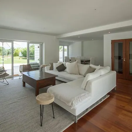 Villa Gemeo Dois - Wonderful Contemporary 3 Bedroom For 8 People - Quiet Location - Private Sw Lisbon
