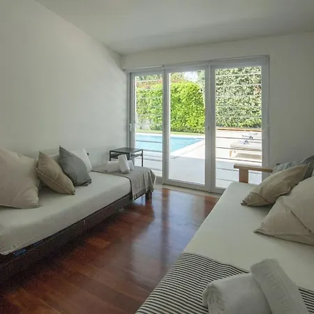 Villa Gemeo Dois - Wonderful Contemporary 3 Bedroom For 8 People - Quiet Location - Private Sw Lisbon